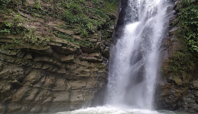 Curug Dhuwur